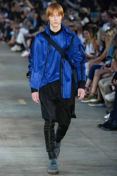 Look 8
